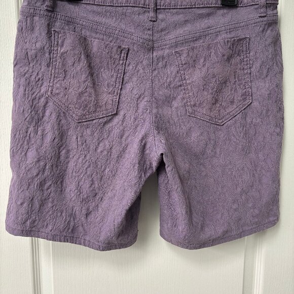 Womens SIMPLY VERA Vera Wang Floral Jacquard Denim Bermuda Shorts Size 8 Grape - Picture 2 of 7